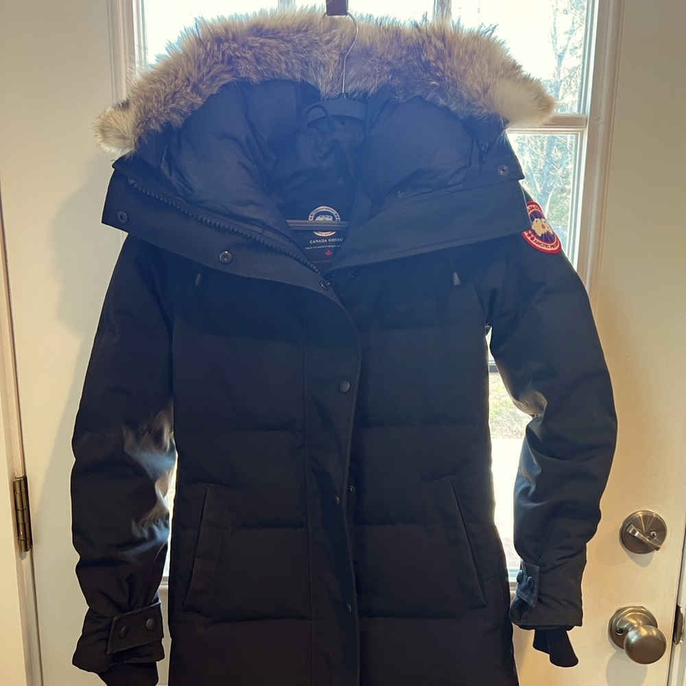 Canada Goose Shelburne quilted black parka with fur trim hood - excellent!